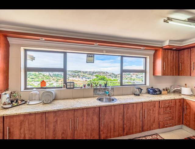 4 BEDROOM HOUSE FOR SALE IN OAKDENE